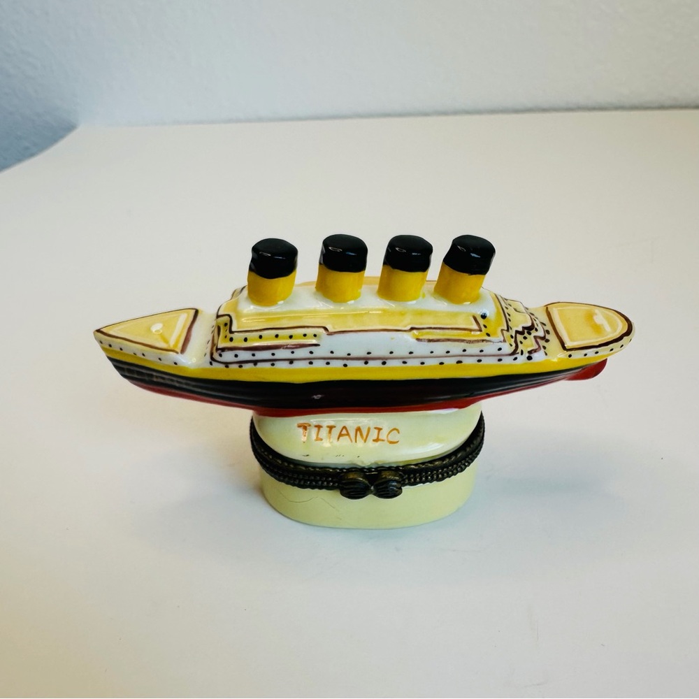 Titanic Ship Model Hinged Mini‎ Trinket Jewelry Box